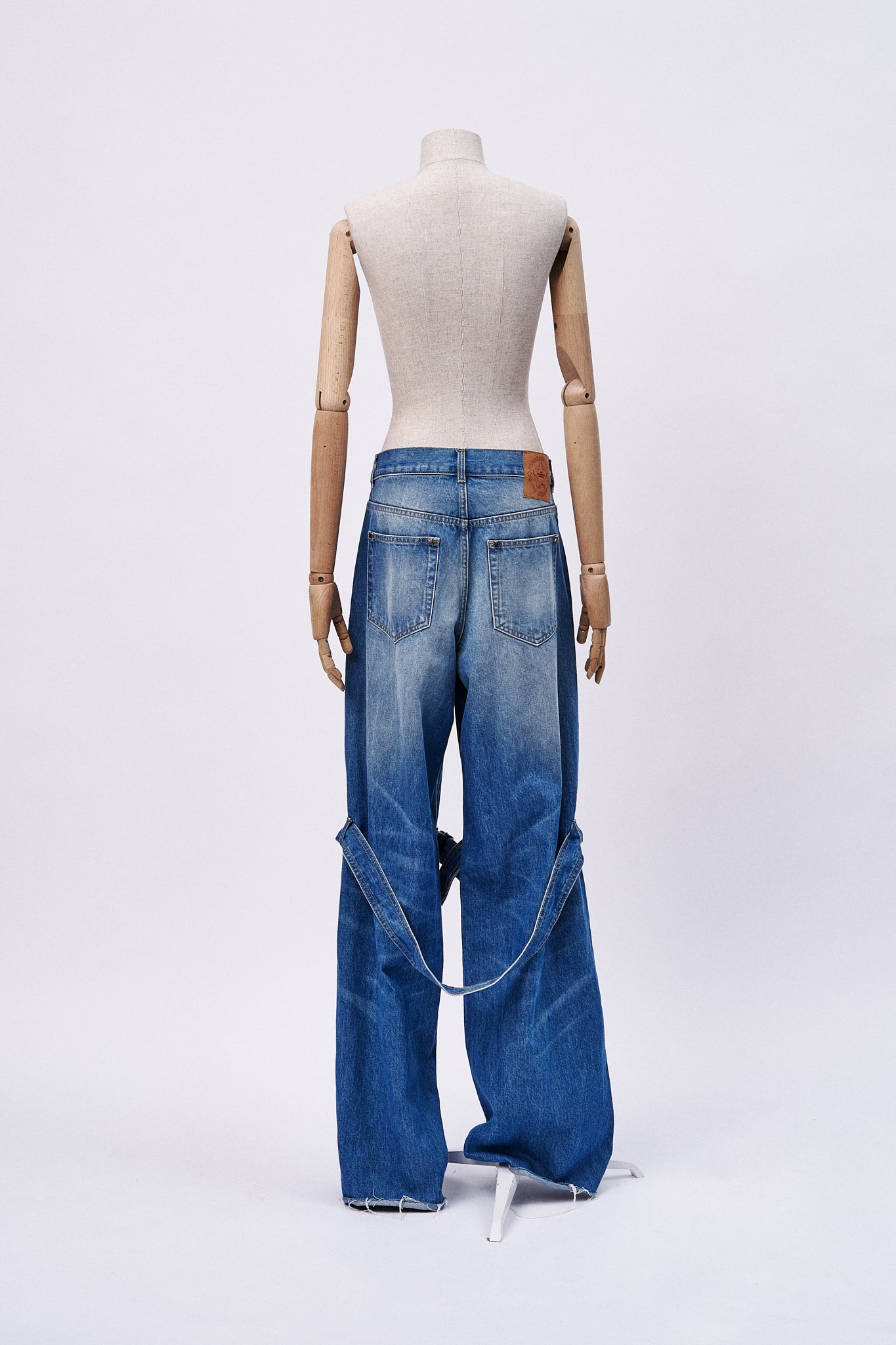 Bondage Jeans