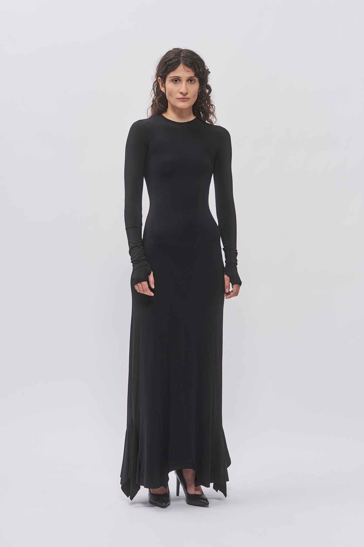 Taus T-Shirt Hem Dress in black, fitted long-sleeve maxi dress with extra-long sleeves, front view