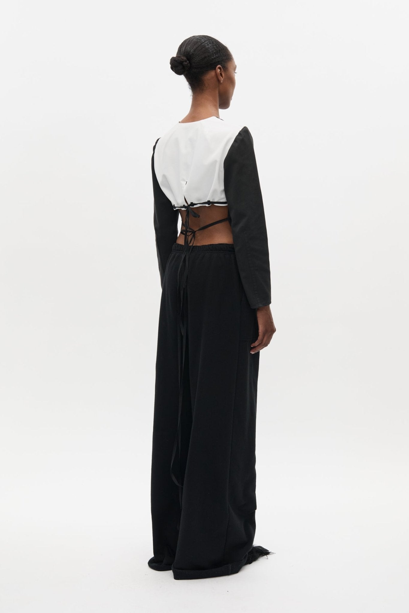 Long - Sleeved Adjustable Waistcoat - Taus