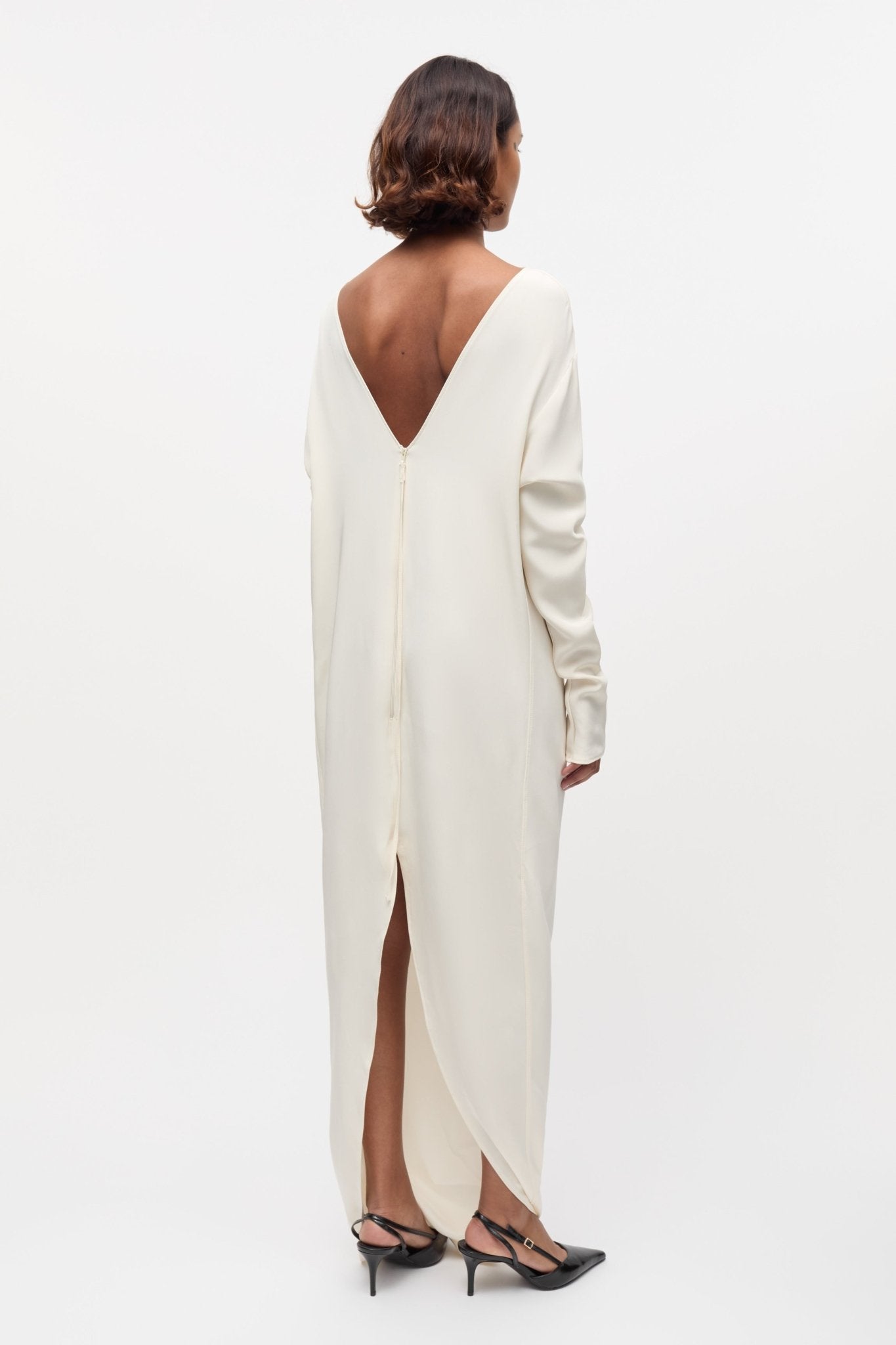Open-Back Dress White | Taus Official Online Shop