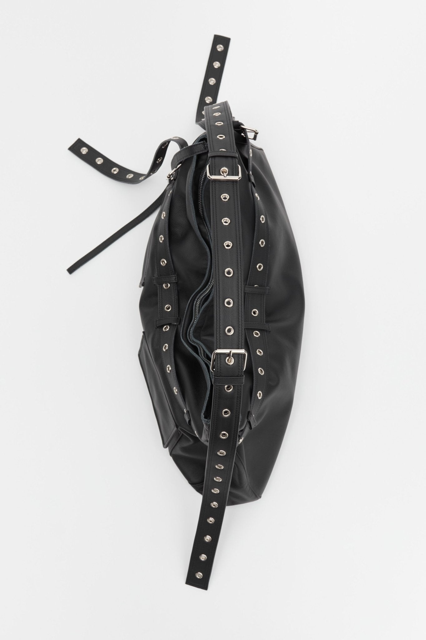 Juho Bag | Taus Official Online Shop